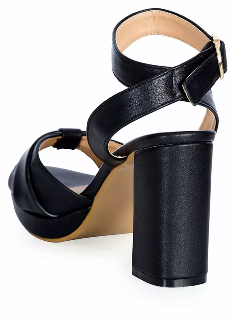 New In Banned Escapism Cameron 70's Sandals Pumps Black 6 New In Banned Escapism Cameron 70's Sandals Pumps Black