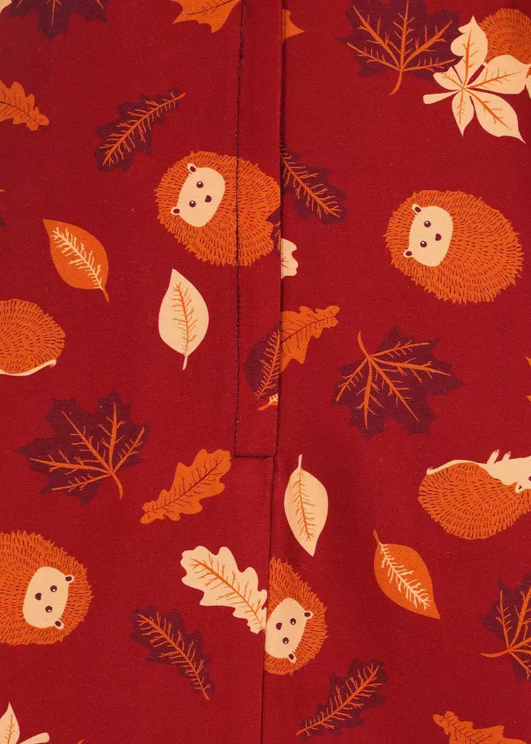 New In Collectif Silvia Hedgehog & Leaves 50's Swing Skirt Red 7 New In Collectif Silvia Hedgehog & Leaves 50's Swing Skirt Red