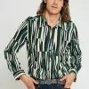 New In Collectif Mens Tiago Abstract 50's Shirt Black Green