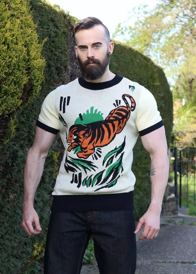 New In Collectif Mens Scott Tiger 50's Jumper Multicolour 4 New In Collectif Mens Scott Tiger 50's Jumper Multicolour