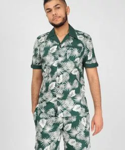 Collectif Mens Martin Deep Palm Shorts Green New In