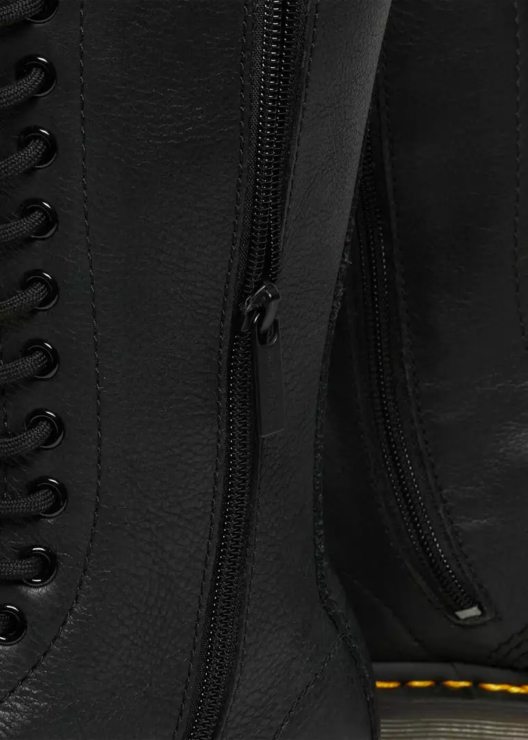 Dr. Martens 1B99 Virginia Boots Black 9 Dr. Martens 1B99 Virginia Boots Black