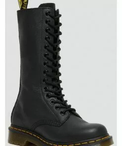 Dr. Martens 1B99 Virginia Boots Black 17 Dr. Martens 1B99 Virginia Boots Black