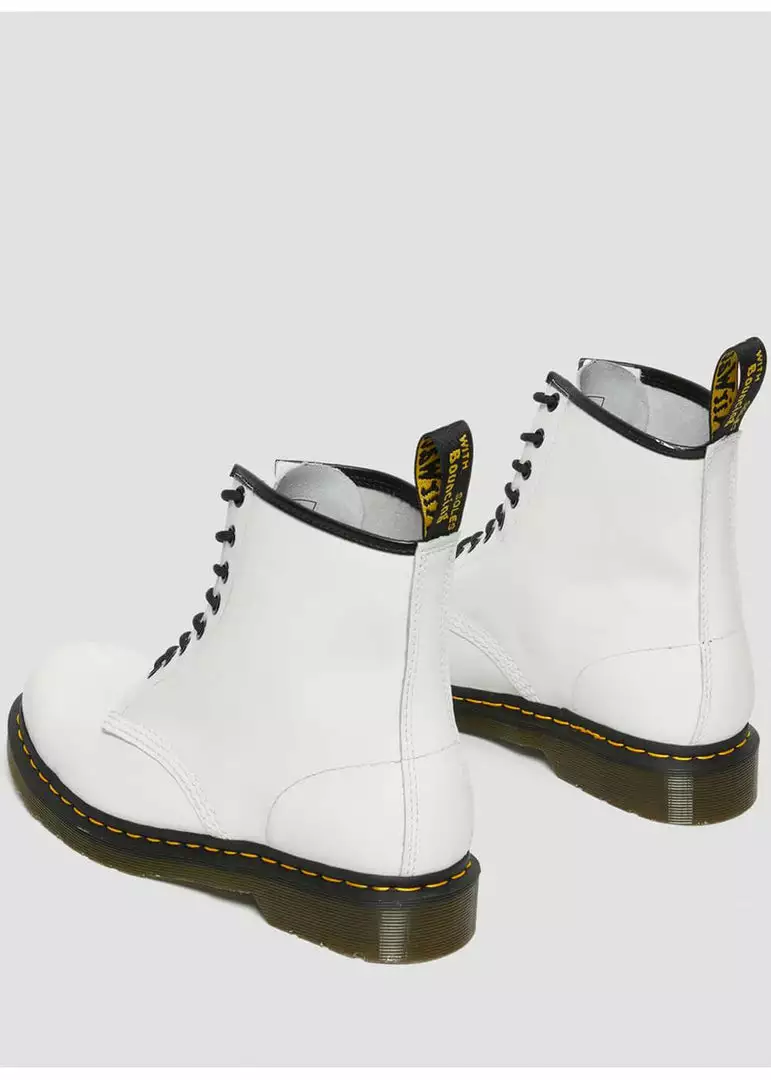 New In Dr. Martens 1460 Smooth Boots White 6 New In Dr. Martens 1460 Smooth Boots White