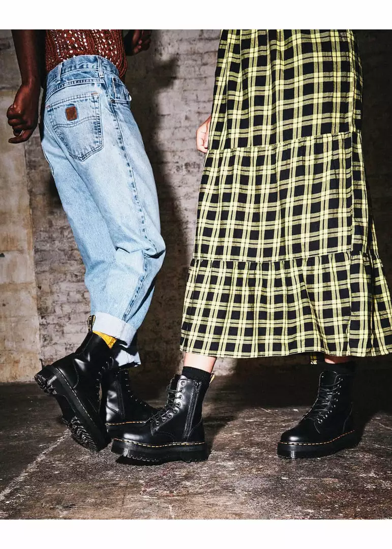 Dr. Martens Jadon Smooth Lace-up Boots Black New In 4 Dr. Martens Jadon Smooth Lace-up Boots Black New In