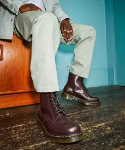 New In Dr. Martens 1460 Smooth Boots Burgundy 10 New In Dr. Martens 1460 Smooth Boots Burgundy