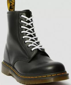 Dr. Martens Round Laces 8 Eyes White New In