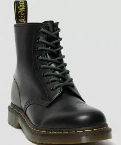 Dr. Martens Round Laces 8 Eyes Dark Green