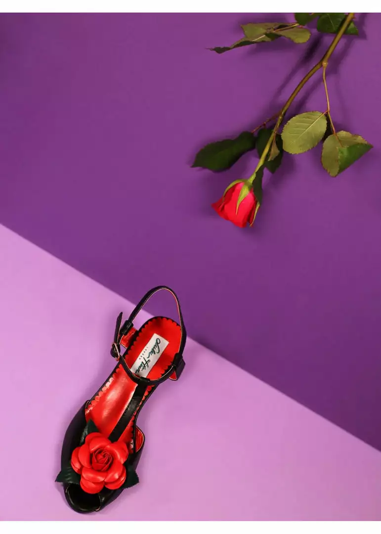 New In Lulu Hun Rosa T-Bar 50's Pumps Black 4 New In Lulu Hun Rosa T-Bar 50's Pumps Black