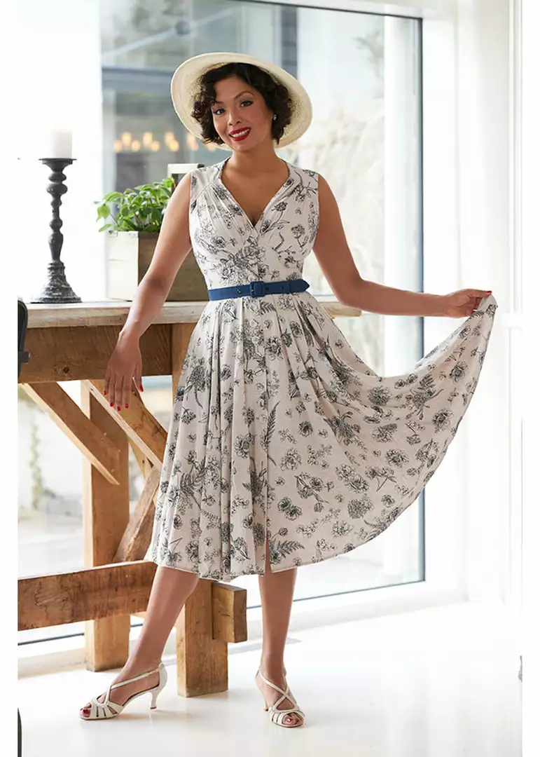 New In Miss Candyfloss Krista Lee 50's Swing Dress Navy 8 New In Miss Candyfloss Krista Lee 50's Swing Dress Navy