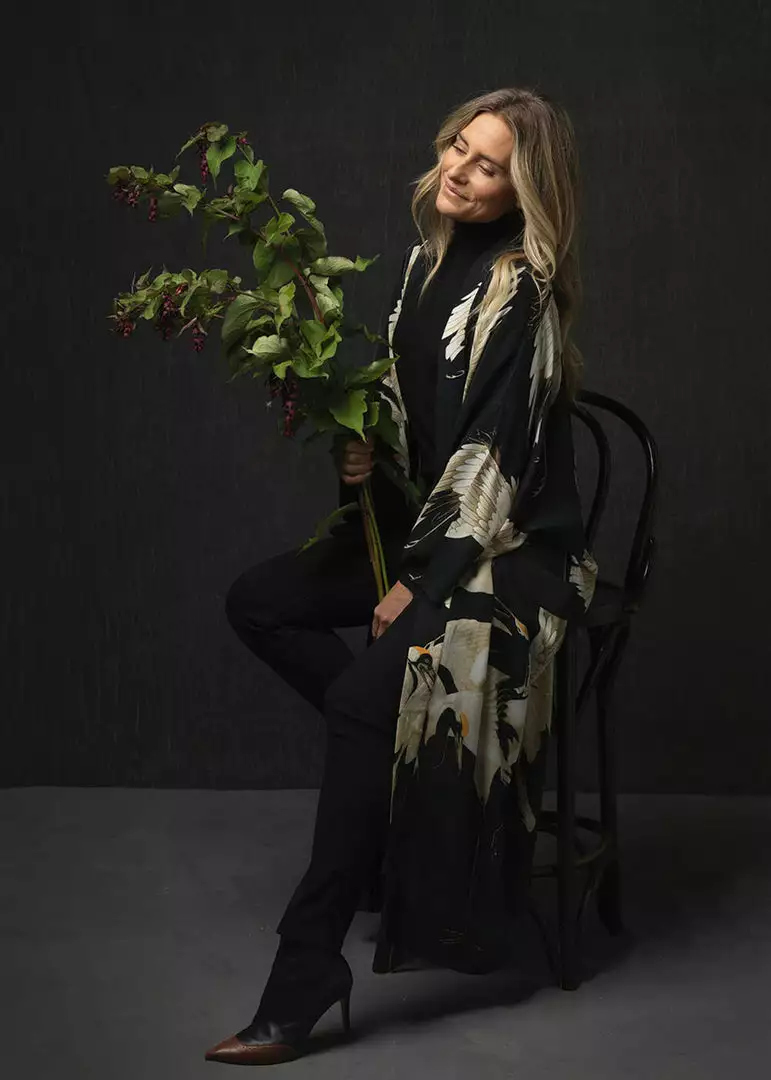 New In One Hundred Stars Stork Crepe Long Kimono Black 7 New In One Hundred Stars Stork Crepe Long Kimono Black