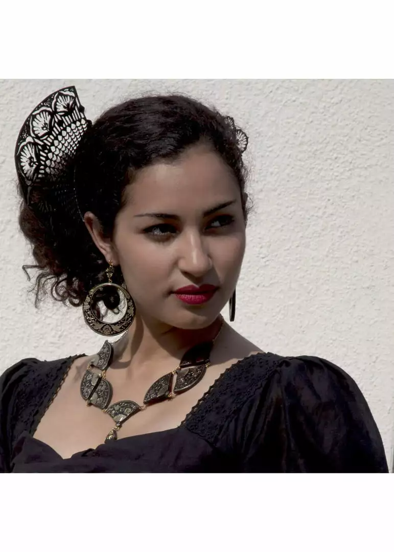 Rosita Bonita Toledo Hoop Earrings Black New In 4 Rosita Bonita Toledo Hoop Earrings Black New In