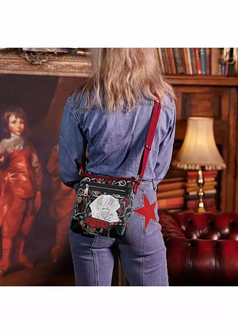 New In Vendula London X Queen Messenger Bag 4 New In Vendula London X Queen Messenger Bag