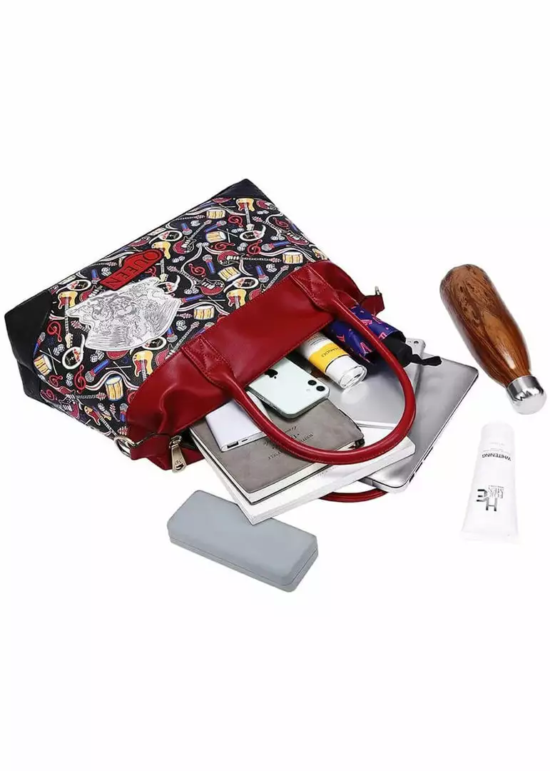 New In Vendula London X Queen Weekender Bag 12 New In Vendula London X Queen Weekender Bag